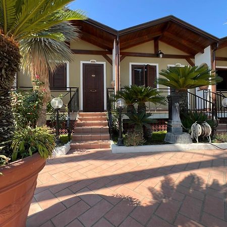 Hotel 2000 Giugliano In Campania Esterno foto