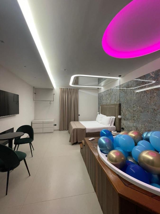 Hotel 2000 Giugliano In Campania Esterno foto