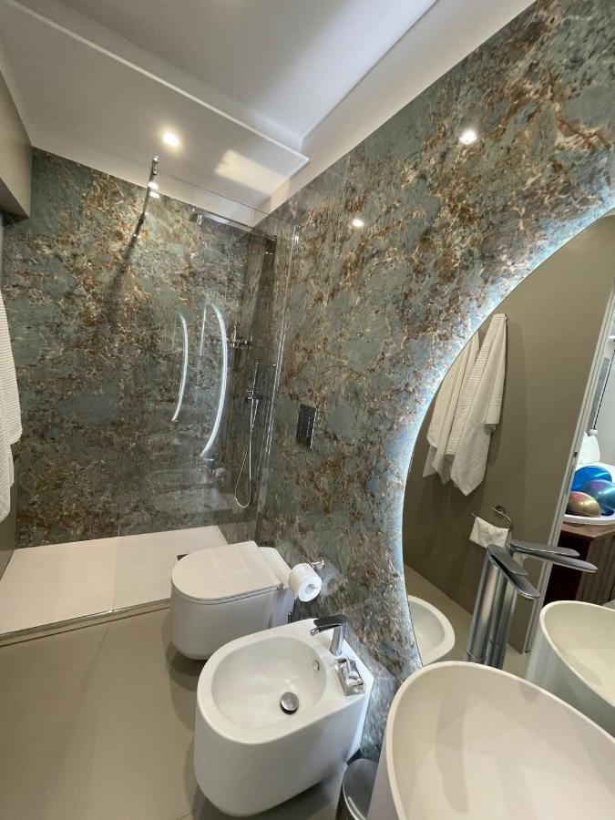 Hotel 2000 Giugliano In Campania Esterno foto