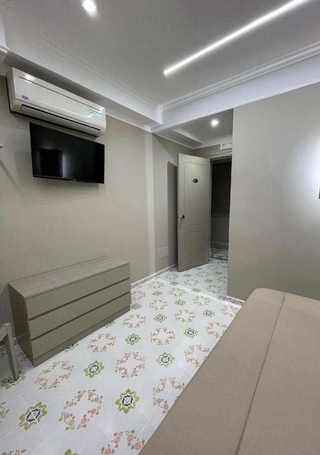 Hotel 2000 Giugliano In Campania Esterno foto