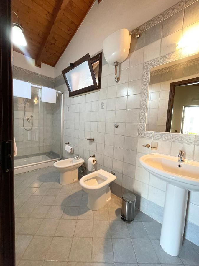 Hotel 2000 Giugliano In Campania Esterno foto
