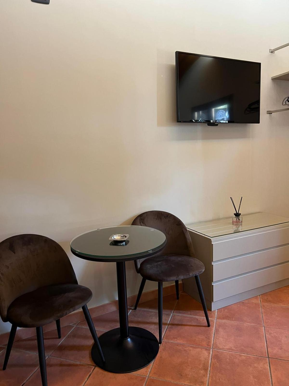 Hotel 2000 Giugliano In Campania Esterno foto