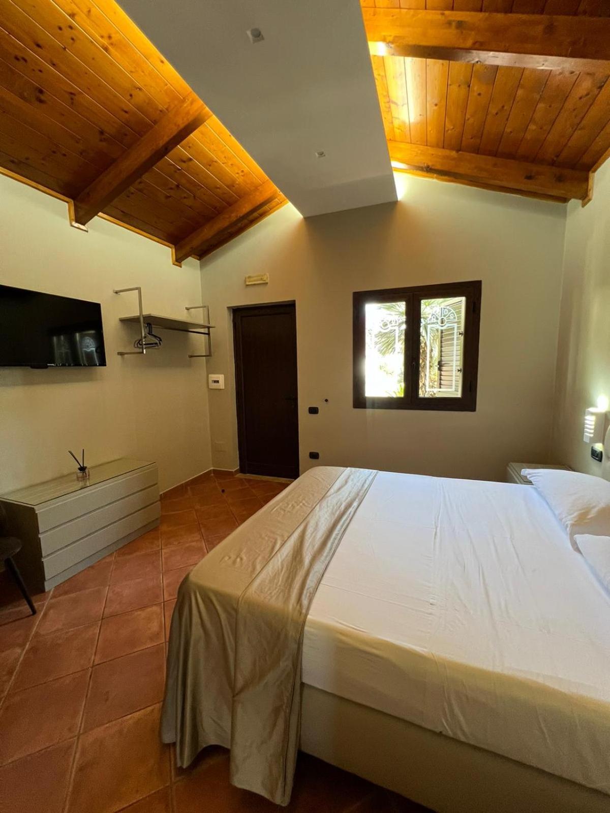Hotel 2000 Giugliano In Campania Esterno foto