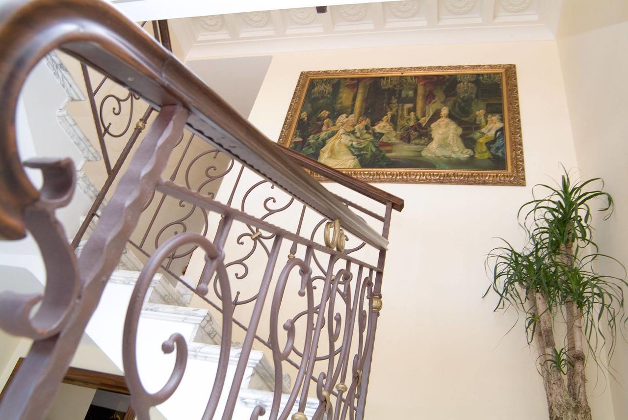 Hotel 2000 Giugliano In Campania Esterno foto