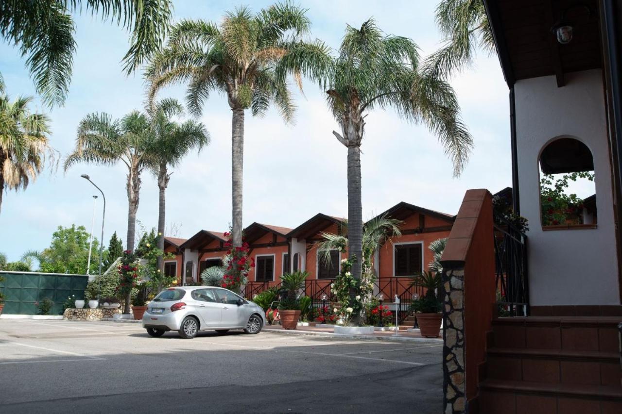 Hotel 2000 Giugliano In Campania Esterno foto
