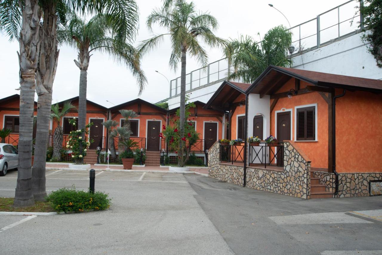 Hotel 2000 Giugliano In Campania Esterno foto