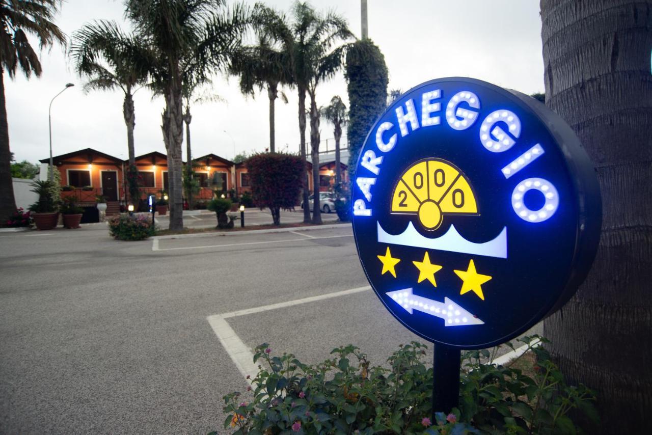 Hotel 2000 Giugliano In Campania Esterno foto