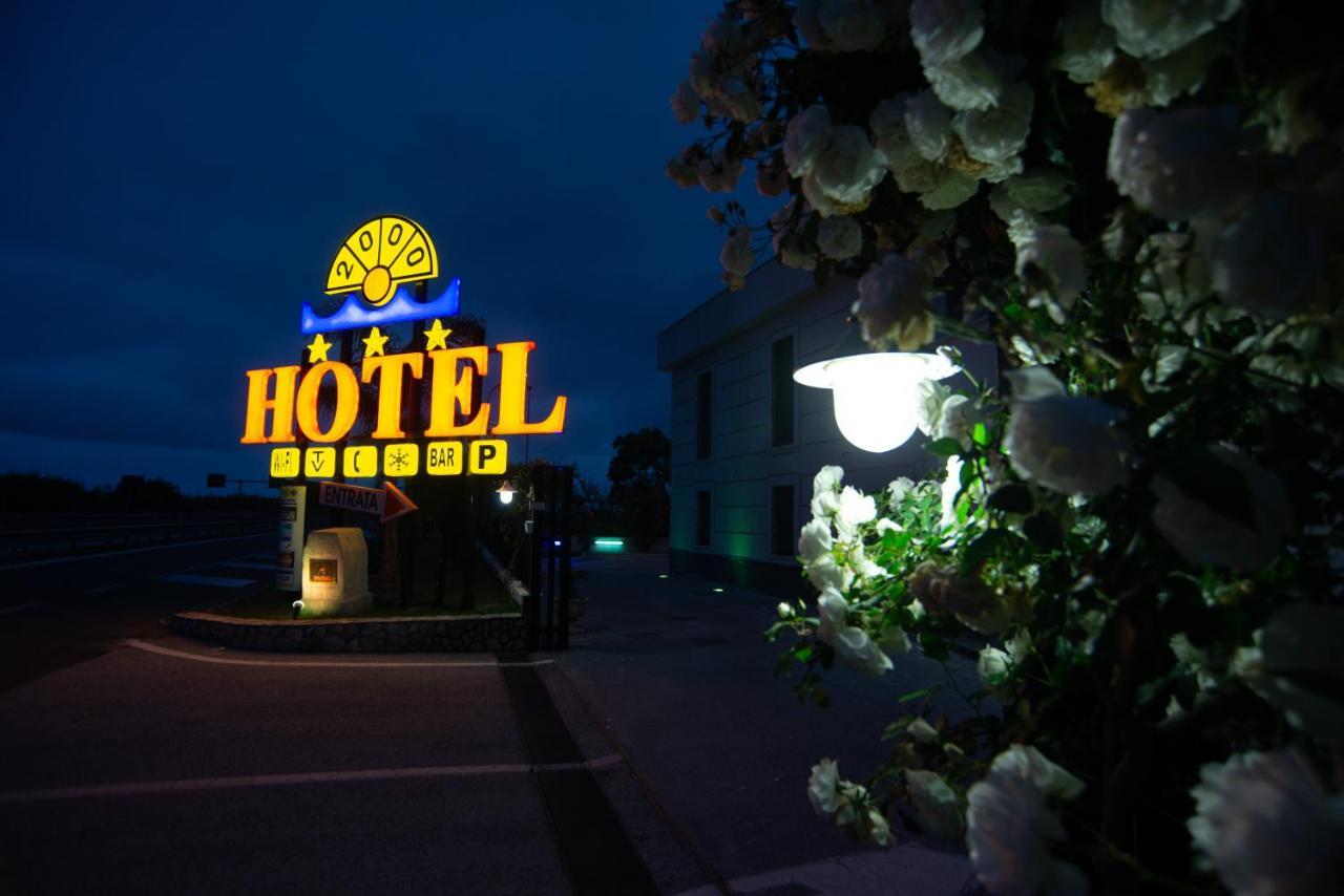 Hotel 2000 Giugliano In Campania Esterno foto